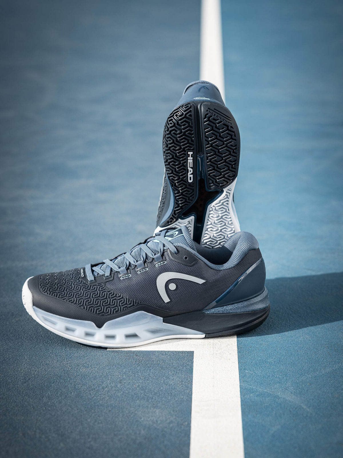 Revolt Pro 5.0 Men Tennis Shoe